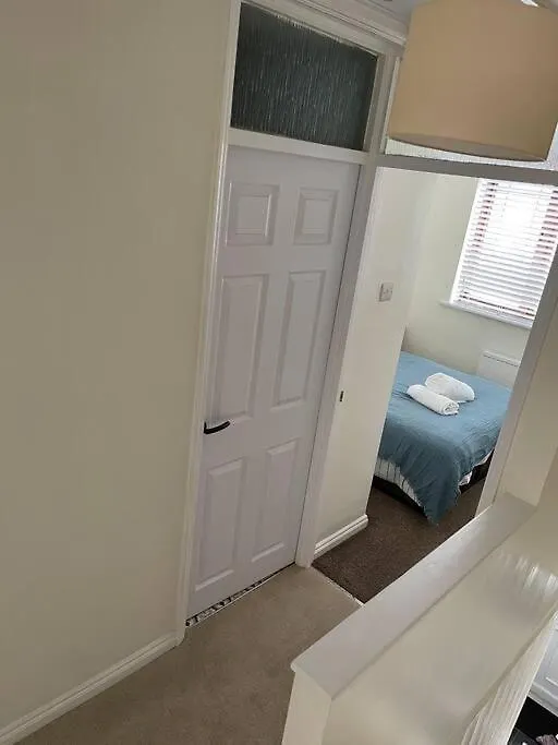 펜션 Rotherham,Meadowhall,Magna,Utilita Arena,With Wifi And Driveway
